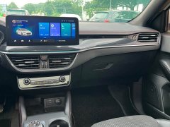 Ford Focus Sedan EcoBoost 180 Automatic ST Line - ფოტო 17