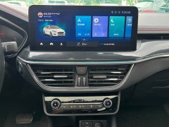 Ford Focus Sedan EcoBoost 180 Automatic ST Line - ფოტო 19