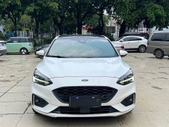 Ford Focus Sedan EcoBoost 180 Automatic ST Line - ფოტო 2