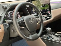 Lexus ES 300h Premium Edition - ფოტო 7