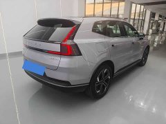 Volvo XC70 Plug-in Hybrid 2026 Two-Wheel Drive Long Range Core - ფოტო 5