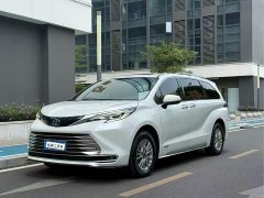 Toyota Sienna 2021 2.5L Hybrid Luxury - ფოტო 1