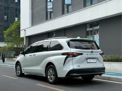 Toyota Sienna 2021 2.5L Hybrid Luxury - ფოტო 3
