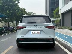 Toyota Sienna 2021 2.5L Hybrid Luxury - ფოტო 4