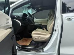 Toyota Sienna 2021 2.5L Hybrid Luxury - ფოტო 6