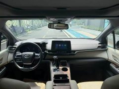 Toyota Sienna 2021 2.5L Hybrid Luxury - ფოტო 9