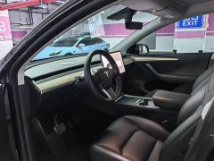Tesla Model Y Standard Range RWD - ფოტო 8