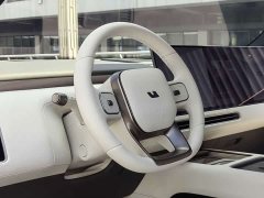 Li Auto Ideal L8 Ultra - ფოტო 9