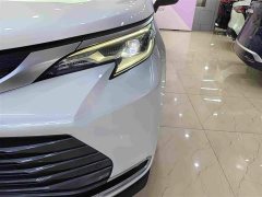 Toyota Sienna 2021 2.5L Hybrid Premium Edition - ფოტო 11