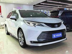 Toyota Sienna 2021 2.5L Hybrid Premium Edition - ფოტო 3