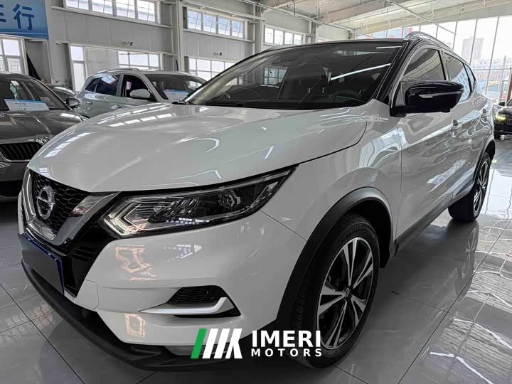 Nissan Qashqai 2.0L CVT XV PremLuxury Edition