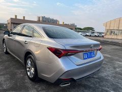 Toyota Avalon 2.0L Base - ფოტო 3