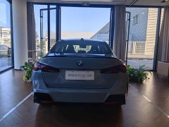 BMW 2 Series 225L M Sport Midnight Edition Package - ფოტო 5