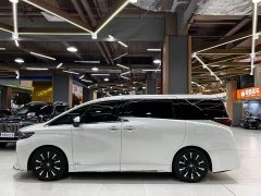 Toyota Alphard Hybrid 2.5L Premium Edition - ფოტო 13