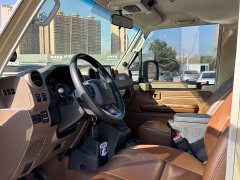 Toyota Land Cruiser (Import) LC71 2.8T Diesel - ფოტო 6