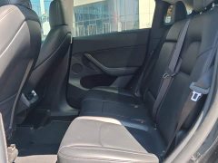 Tesla Model Y Rear-Wheel Drive - ფოტო 8