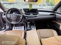 Lexus ES 300h Excellence - ფოტო 5