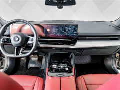 BMW 5 Series 525Li M Sport Package - ფოტო 10