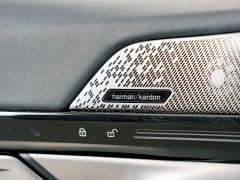 BMW 5 Series 525Li M Sport Package - ფოტო 16