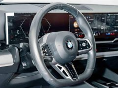 BMW 5 Series 525Li M Sport Package - ფოტო 9