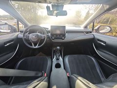 Toyota Corolla 2022 Hybrid 1.8H E-CVT Luxury - ფოტო 9