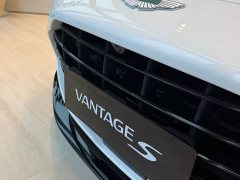 Aston Martin V8 Vantage 4.0T V8 S Roadster - ფოტო 7