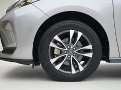 Toyota Grevias 2.5L Hybrid Luxury - ფოტო 14