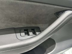 Tesla Model Y Rear-Wheel Drive - ფოტო 12