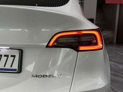 Tesla Model Y Rear-Wheel Drive - ფოტო 14
