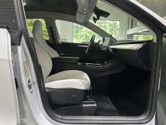 Tesla Model Y Rear-Wheel Drive - ფოტო 19