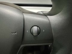 Tesla Model Y Rear-Wheel Drive - ფოტო 7