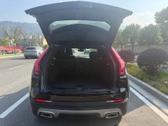 Cadillac XT4 28T FWD Luxury - ფოტო 17