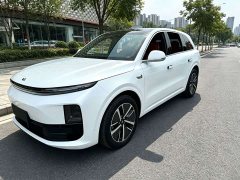 Li Auto L6 Pro - ფოტო 1