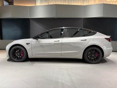 Tesla Model 3 2022 Rear-Wheel Drive - ფოტო 3