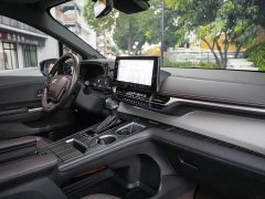 Toyota Grevias 2.5L Hybrid Flagship VIP Edition - ფოტო 12