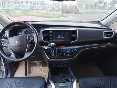 Honda Odyssey 2.0L Sharp Premium Edition - ფოტო 7