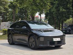 Li Auto i6 Two-Wheel Drive Standard - ფოტო 3