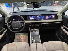 Lincoln Aviator 2.0T AWD Prestige Edition - ფოტო 8