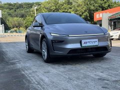 Tesla Model Y Rear-Wheel Drive - ფოტო 2