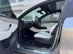 Tesla Model Y Rear-Wheel Drive - ფოტო 8