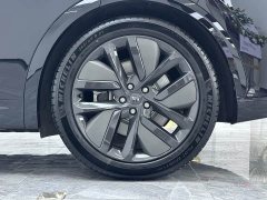 Li Auto L7 Pro - ფოტო 13