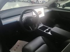 Tesla Model Y Rear-Wheel Drive - ფოტო 12