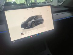 Tesla Model Y Rear-Wheel Drive - ფოტო 13