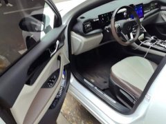 BYD Qin PLUS Glory Edition DM-i 55KM Leading - ფოტო 9