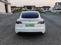 Tesla Model Y Rear-Wheel Drive - ფოტო 7