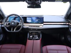 BMW 5 Series 530Li Luxury M Sport Package - ფოტო 13