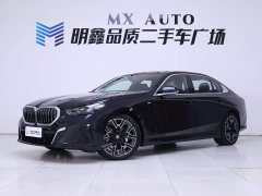 BMW 5 Series 530Li Luxury M Sport Package - ფოტო 2