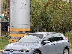 Volkswagen Golf 200TSI DSG Pro - ფოტო 1