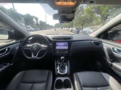 Nissan Qashqai 2.0L CVT XV Premium Luxury - ფოტო 5