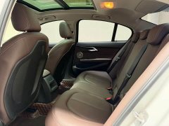 BMW 1 Series 120i M Sport Night Edition - ფოტო 10